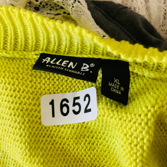 Which sweater/swim Cover - Picture 3 of 3